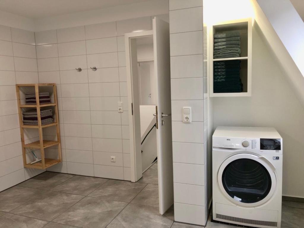 Ahrensbok Dachgeschosswohnung Mit Seeblick מראה חיצוני תמונה