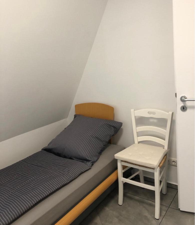 Ahrensbok Dachgeschosswohnung Mit Seeblick מראה חיצוני תמונה