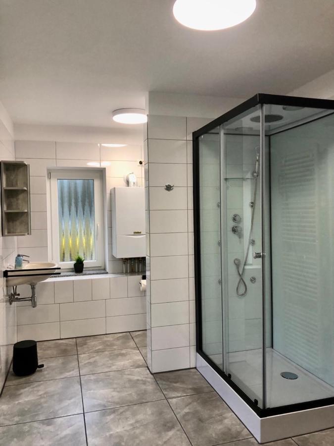 Ahrensbok Dachgeschosswohnung Mit Seeblick מראה חיצוני תמונה