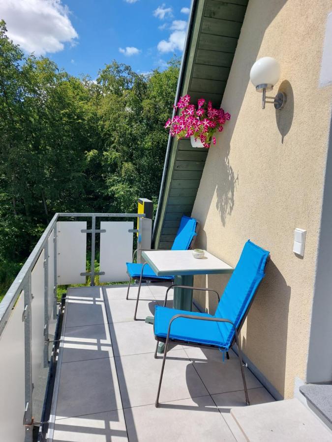 Ahrensbok Dachgeschosswohnung Mit Seeblick מראה חיצוני תמונה